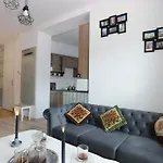 Winston Apartment *